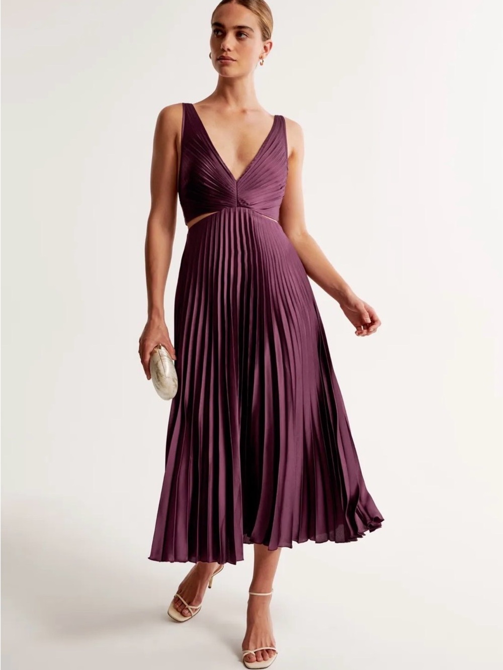 Abercrombie & Fitch Deep Plum V‑Neck Pleated Midi Dress